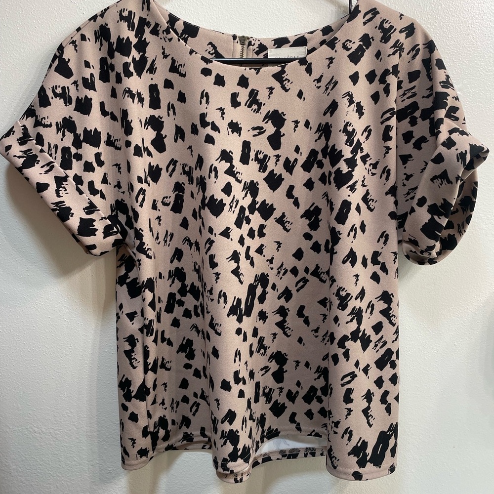 MELLODAY Tan and Brown Boxy Cuffed Sleeve Tee